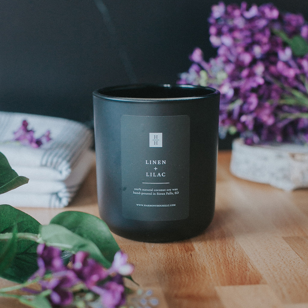 Brand NEW candle :: Linen + Lilac